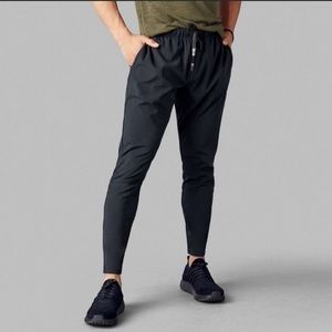 Fabletics Men's The Takeover Pants Workout Pants Joggers (Size Medium)